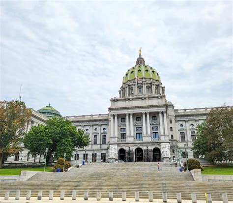 Touring the Beautiful Pennsylvania State Capitol Building.